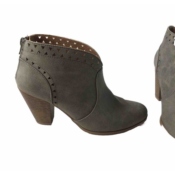 Quipid Sage Green Ankle Boots Size 8 - Picture 9 of 11